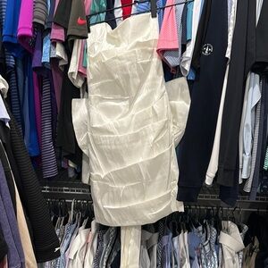 Elegant White Sleeveless Dress